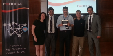 Fortinet premia trabajo de Arnaldo C. Castro en su ultimo Partner Summit