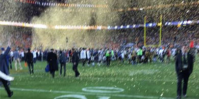 Tras las burlas, Tim Cook cambi su foto borrosa del Super Bowl