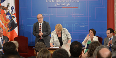 Bachelet firm el Proyecto de Ley que crea el Ministerio de Ciencia y Tecnologa