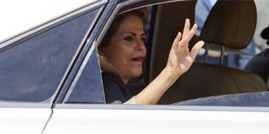 Dilma Rousseff pase en el auto sin chofer de Google