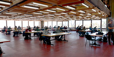 Exactas sale a la calle para defender el motor del software argentino