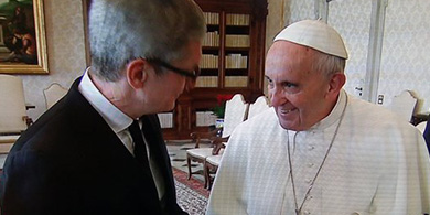 El Papa Francisco y sus reuniones con Google y Apple