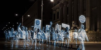 Hologramas protestaron contra la 