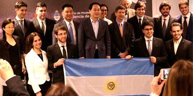 Huawei eligi a 10 argentinos para que estudien tecnologa en China