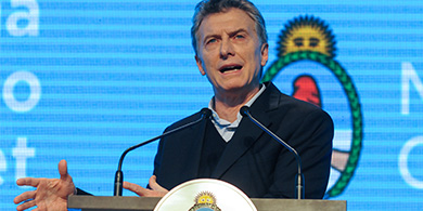 Macri lanz el plan para comprar celulares 4G a $2.200