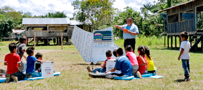 Samsung Nmada: aulas porttiles en el interior de Colombia