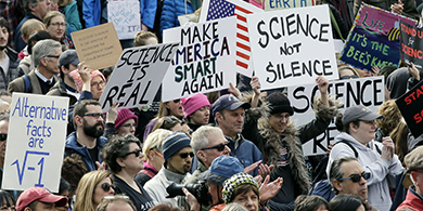 Miles de cientficos marcharon contra las polticas de Trump